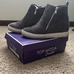 TOP Moda Women's Charcoal Ankle Booties